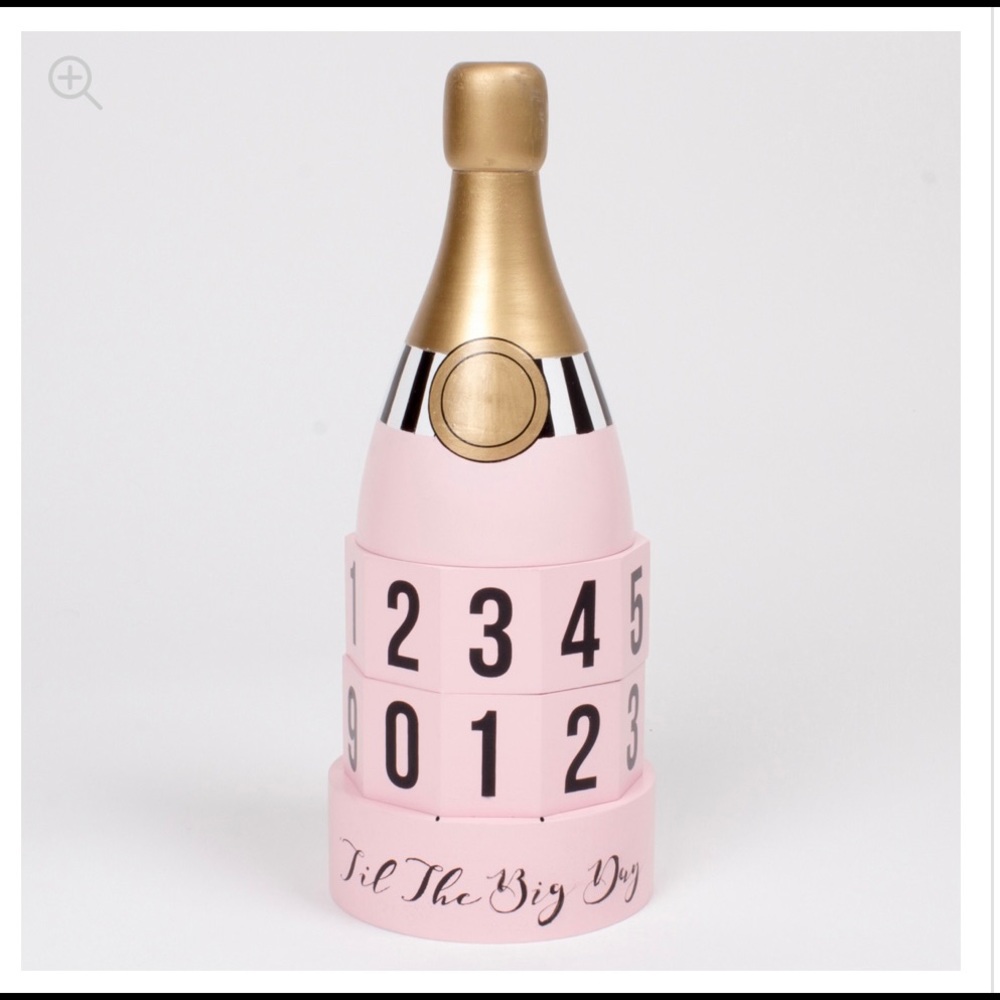 Oak Lane Rosé Bottle Wooden Wedding Countdown Calendar